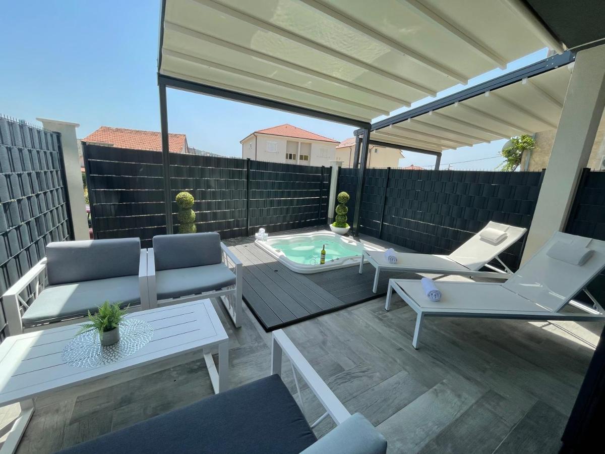 Sky Garden Trogir Apartment Ngoại thất bức ảnh